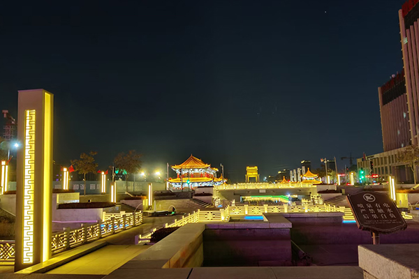 讓燈光點(diǎn)綴城市，夜景亮化工程走進(jìn)生活